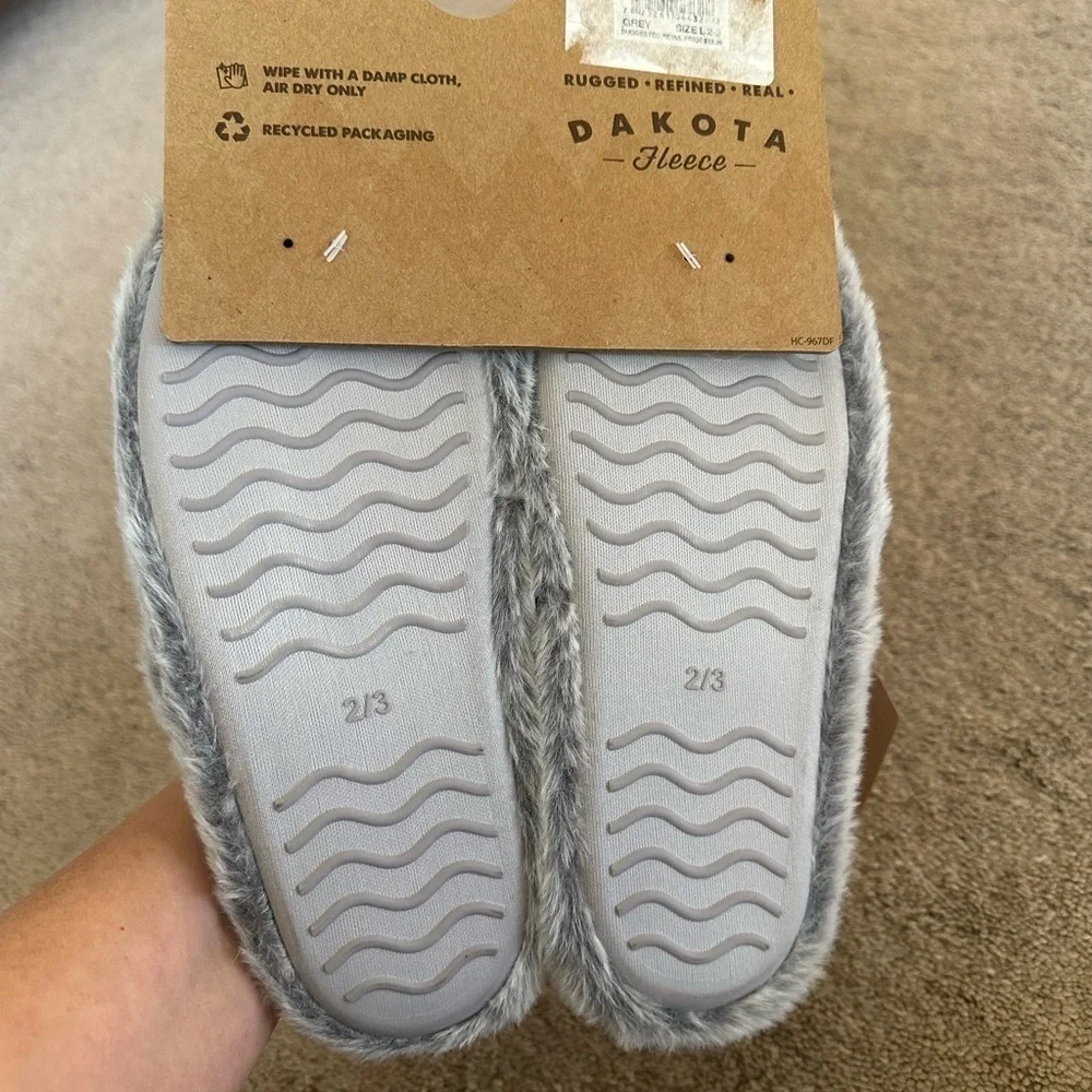 Girls unicorn slippers 2/3 youth nwt